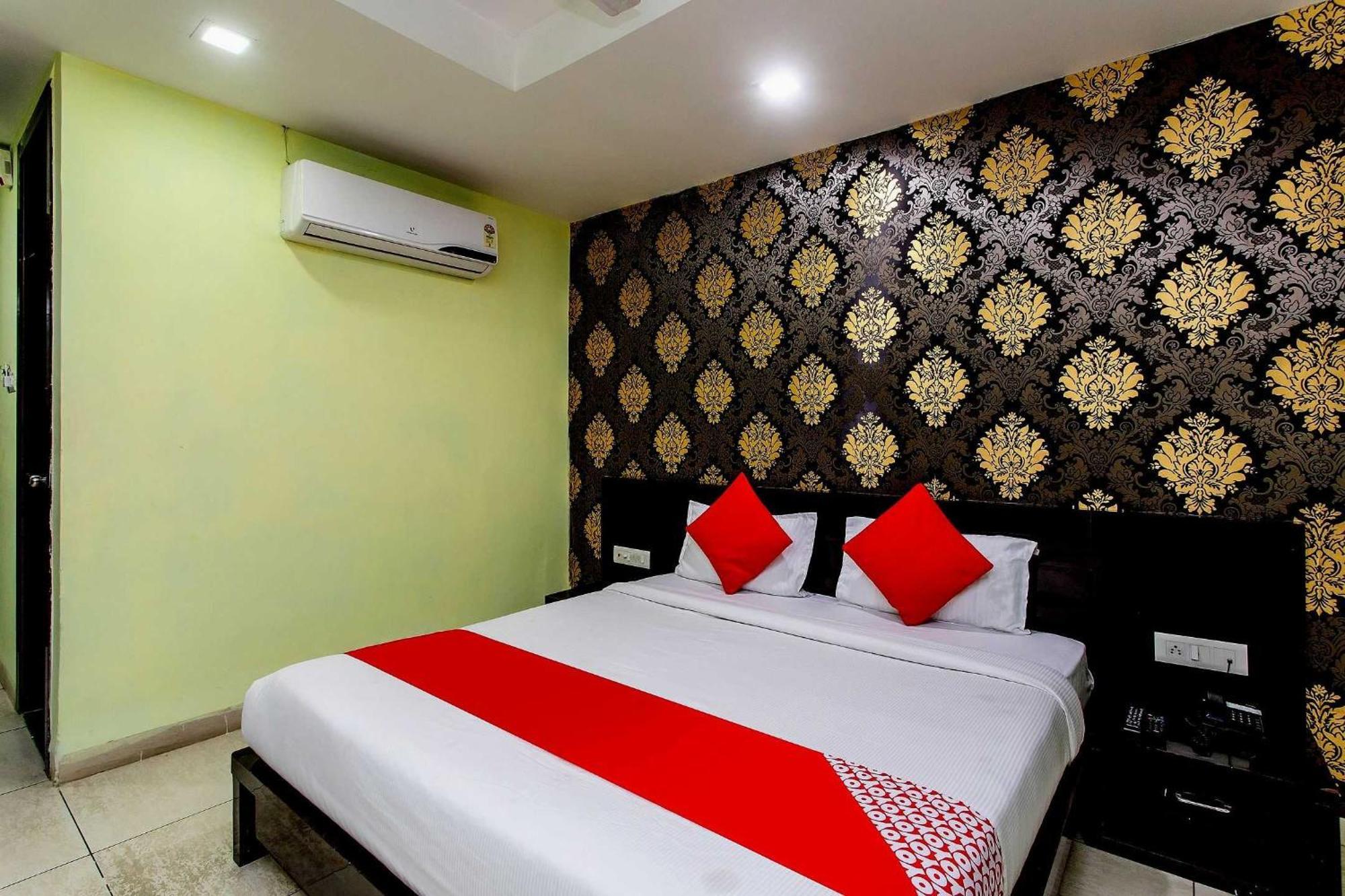 Capital O Swan Paradise Indore Extérieur photo