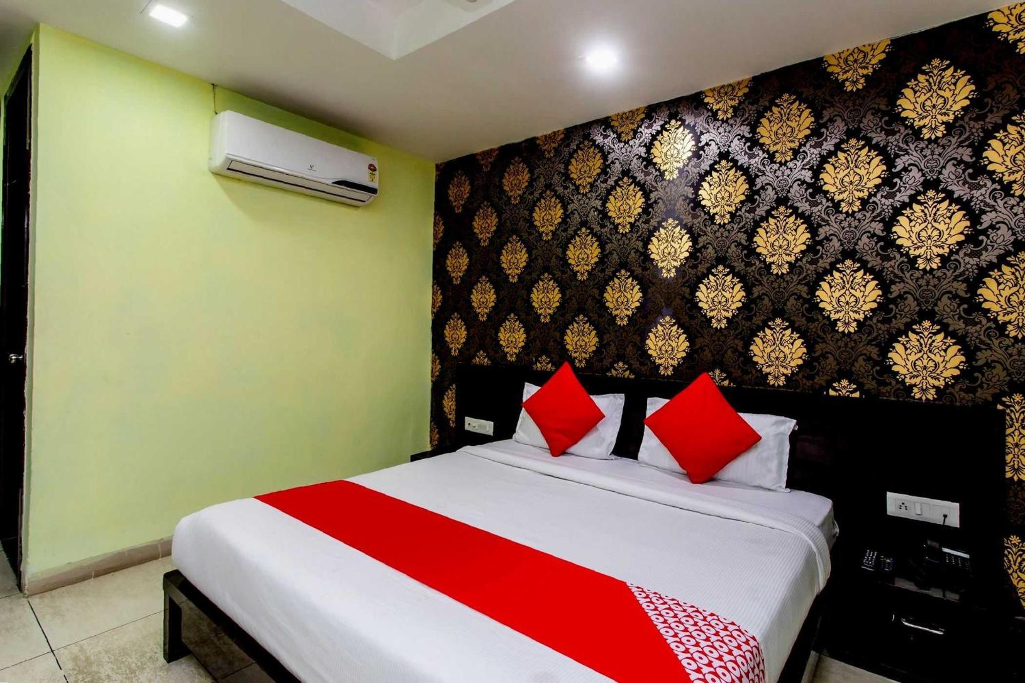 Capital O Swan Paradise Indore Extérieur photo