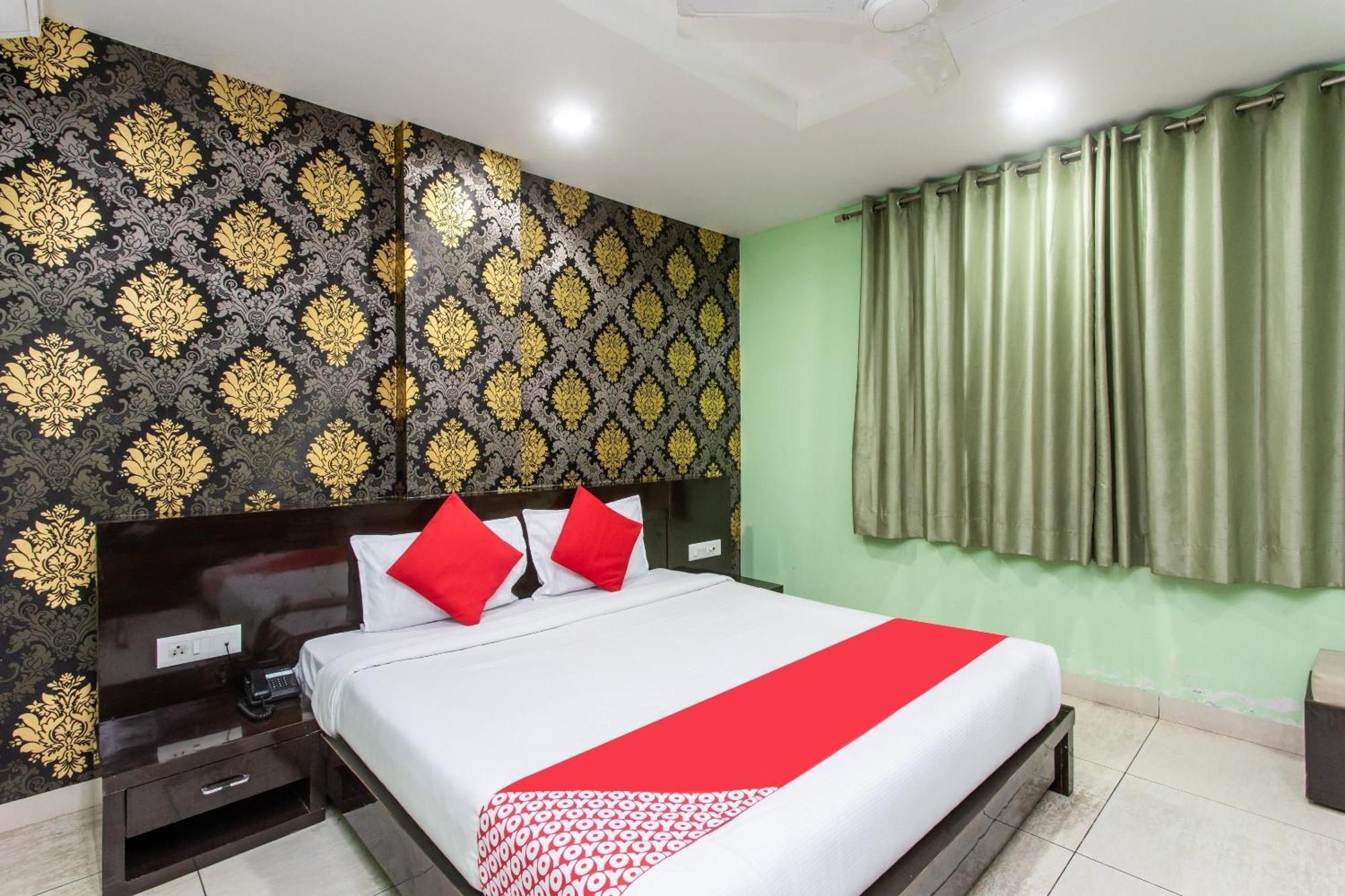 Capital O Swan Paradise Indore Extérieur photo