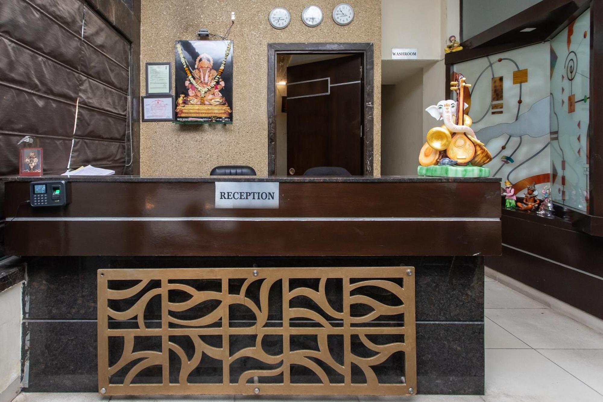 Capital O Swan Paradise Indore Extérieur photo
