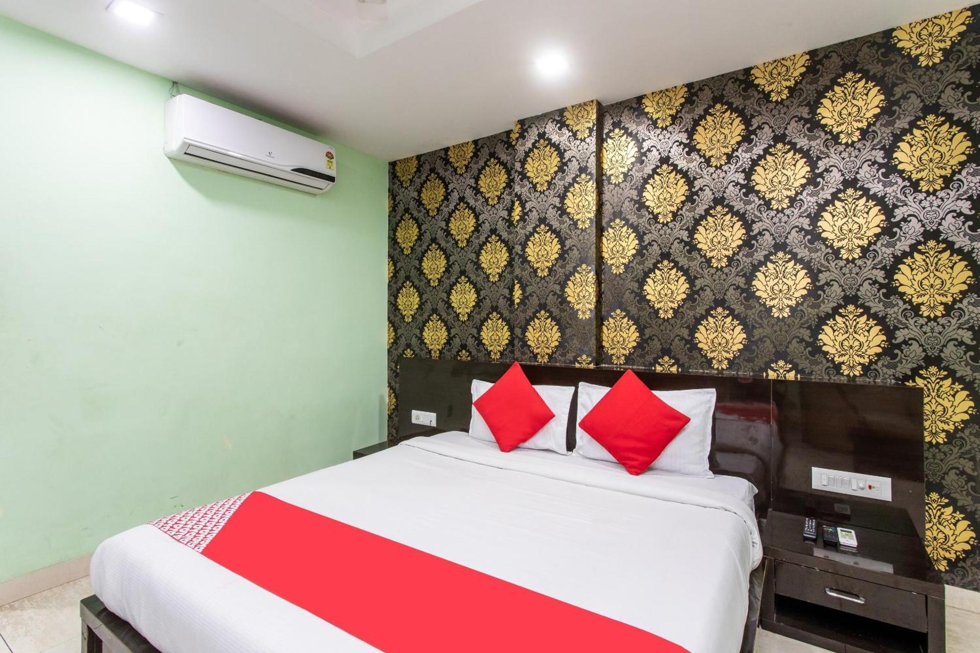 Capital O Swan Paradise Indore Extérieur photo