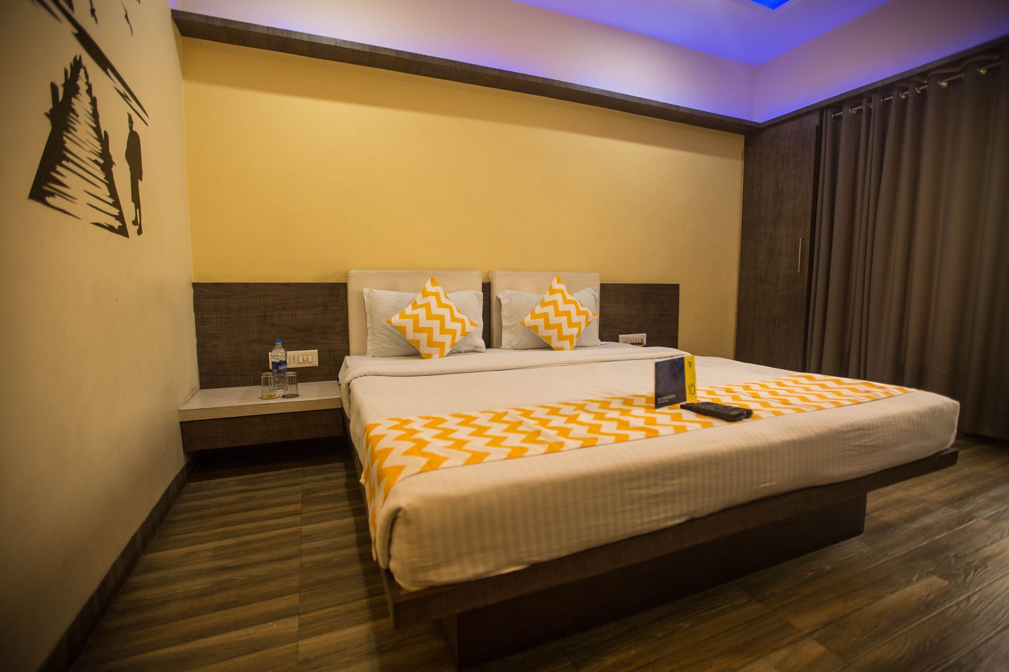 Capital O Swan Paradise Indore Extérieur photo